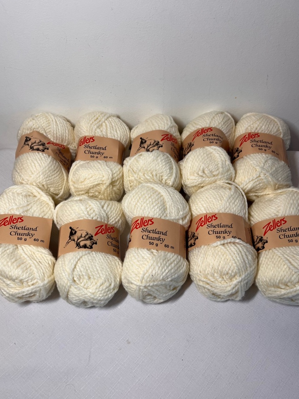 Zellers Shetland Chunky Yarn - Cream Skeins (10) 60m 50g 75% poly 25% wool